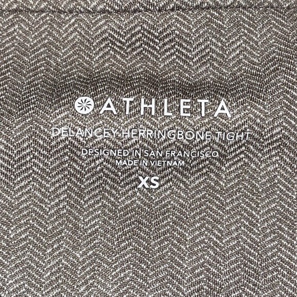 Athleta Delancey Herringbone Tight Grey Texture Size XS Back zipper pockets. - Picture 5 of 11